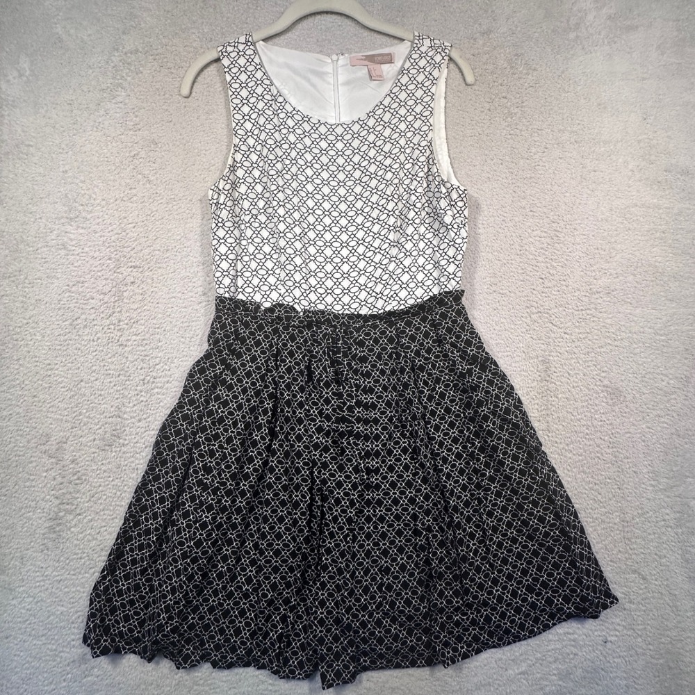 Forever 21 Contemporary Fit & Flare Sleeveless Dress Geometric S‎ black white